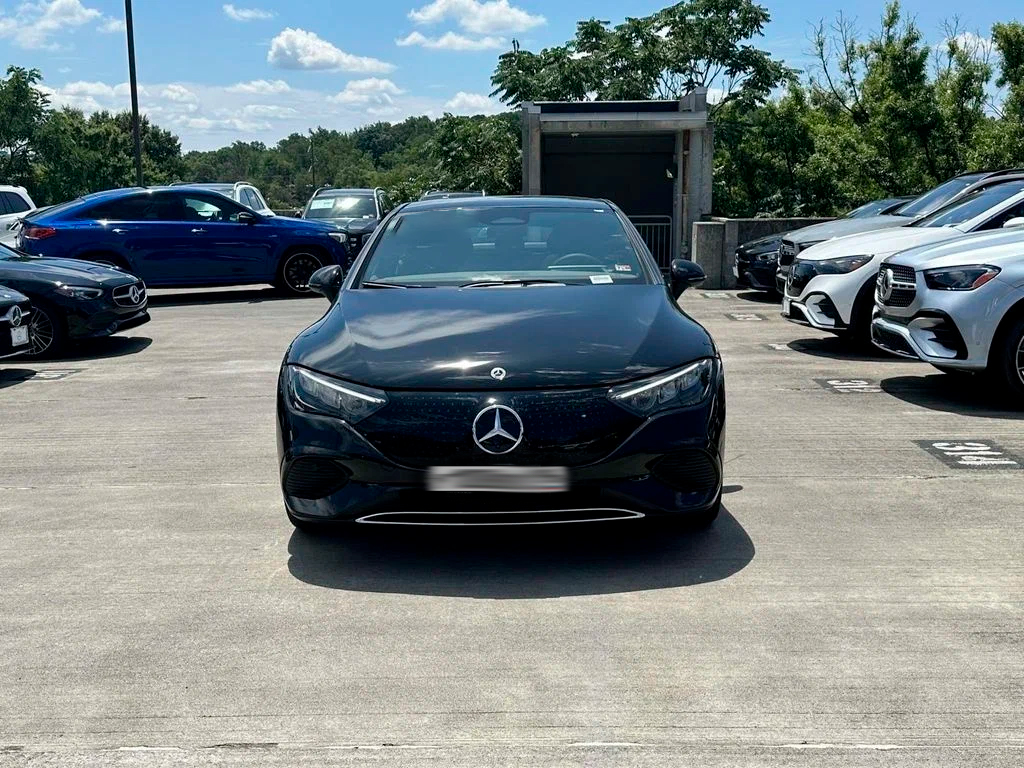 Аренда Mercedes EQE